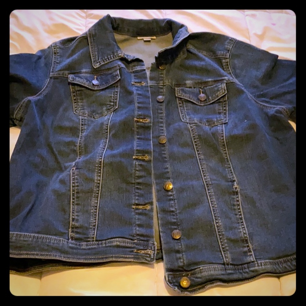 Short sleeve jean jacket
